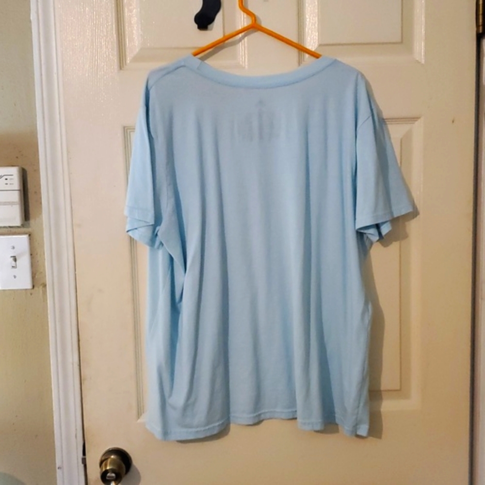 2 Disney Winnie the Pooh Women's Tees: Blue "Save the Bees" 4X & White "Gift" 4X - Picture 5 of 10